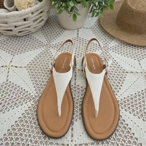 Easy Spirit White Flat Thong T-Strap Sandals Size 11